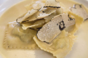 Berasategui 6 ravioli met truffel